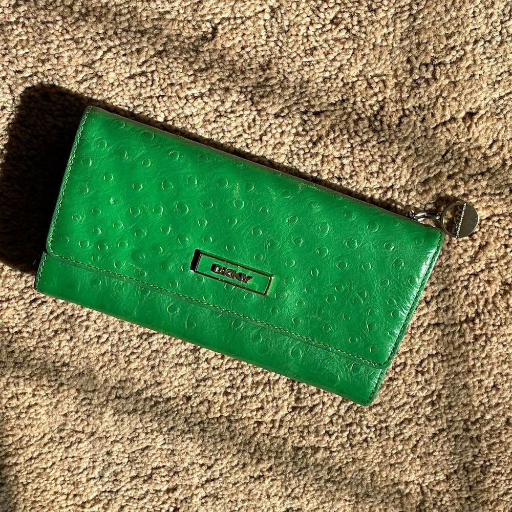 DKNY Green Ostrich Embossed Continental Wallet Zip Around Coin Pocket